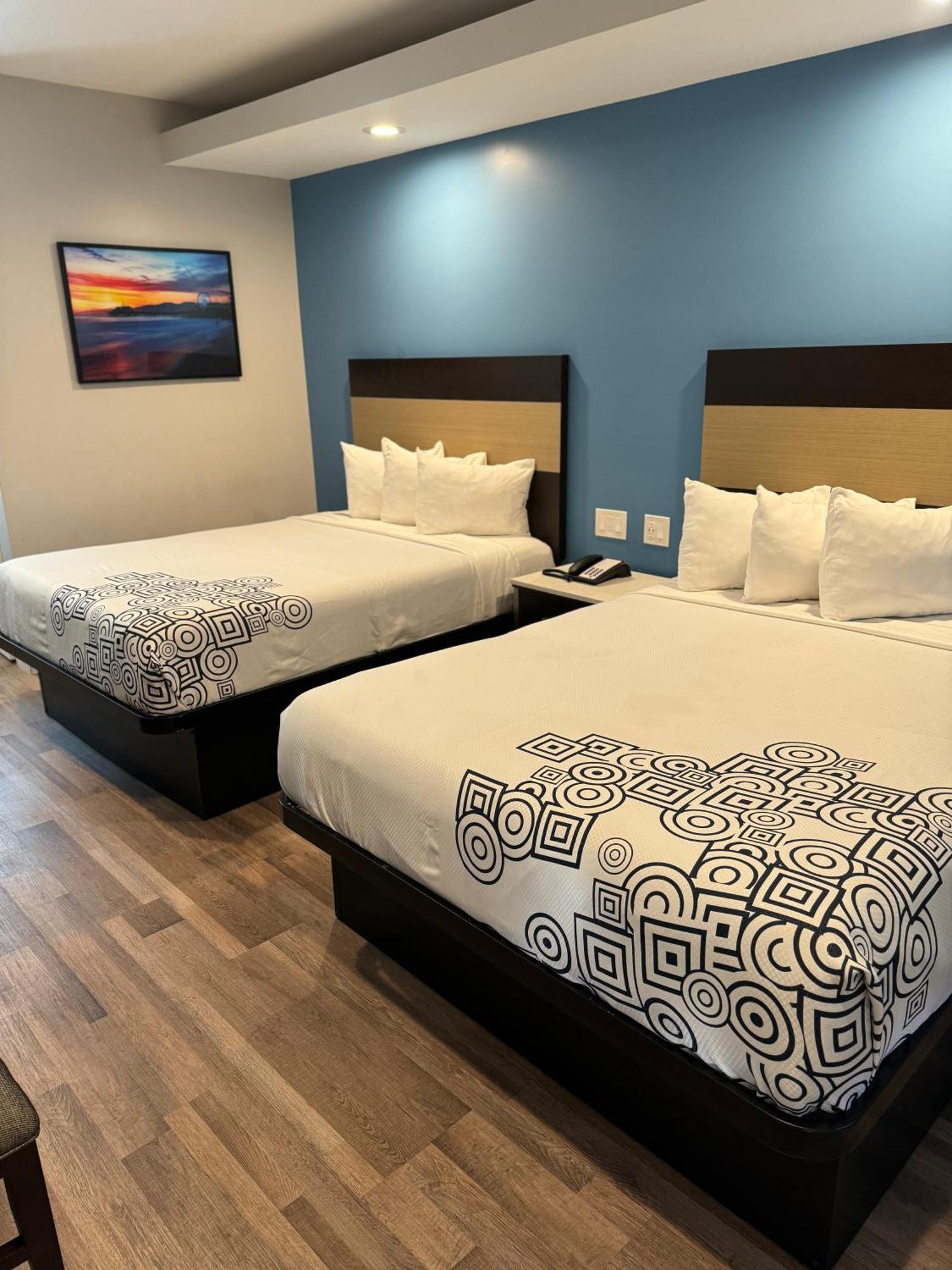 רדונדו ביץ' Moonlite Inn מראה חיצוני תמונה