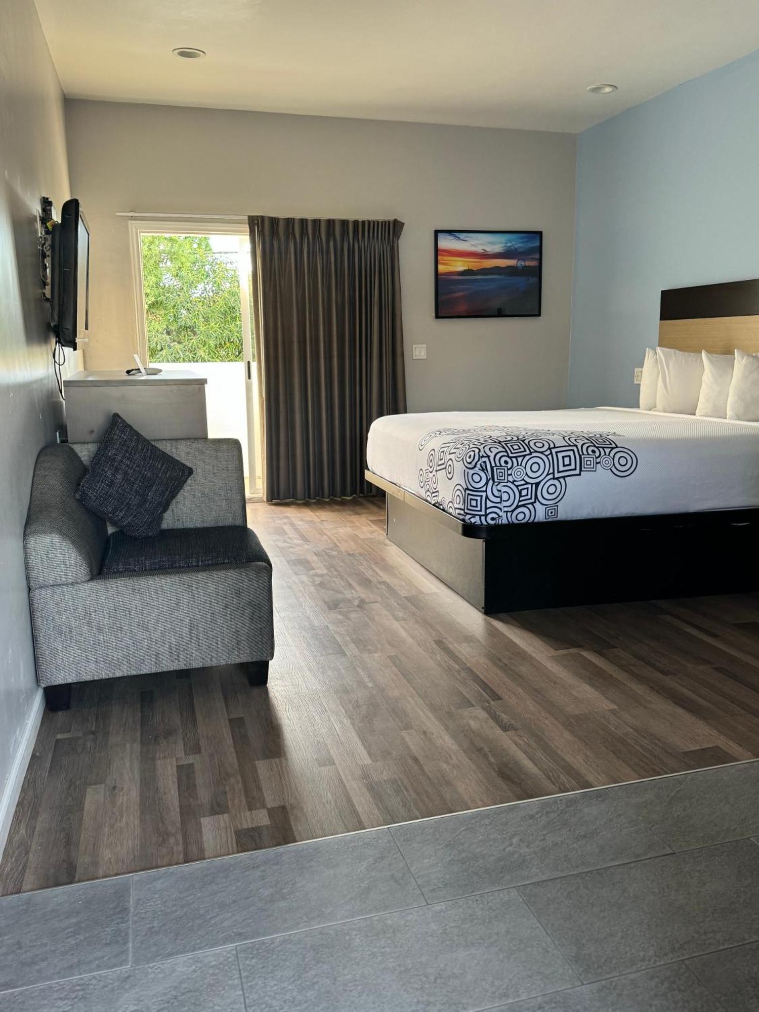 רדונדו ביץ' Moonlite Inn מראה חיצוני תמונה